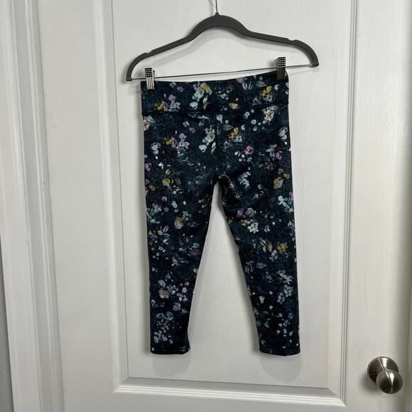 Lot of Girls Ivivva Leggings Black Floral Navy/Reversible Girl's Size 12 - Picture 10 of 11